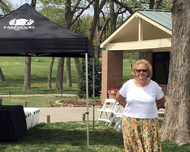 Dallas Service Forum members volunteered April 12 at Lakewood Country Club for a Golf Tournament benefiting The Family Place.